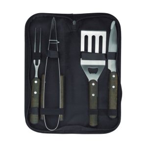 Set asado 4 piezas en estuche de poliéster.